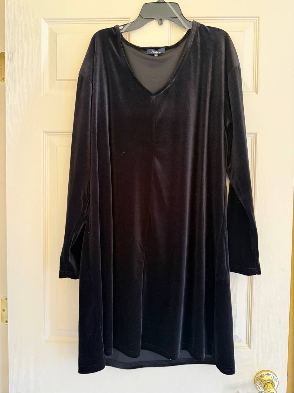 Angels Black Velvet V-Neck Long Sleeve Dress